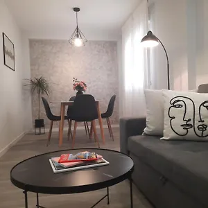 moderno-acogedor-y-centrico-apartamento.1costadelsol.com/